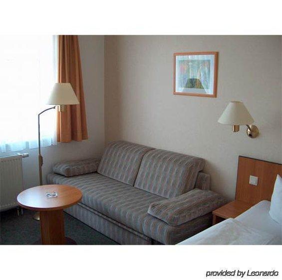 Hotel Kubrat An Der Spree 3*